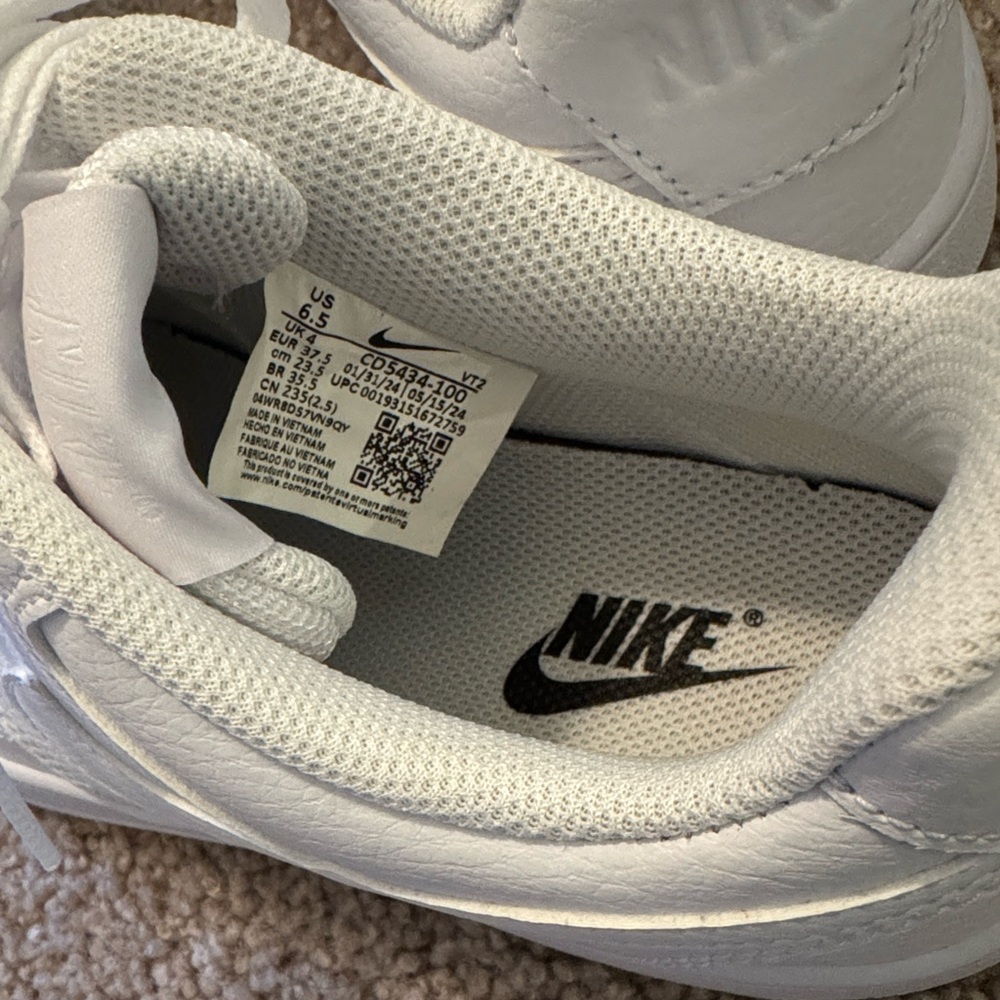Nike Court Vision Low - Women’s Size 6.5 - Picture 8 of 9